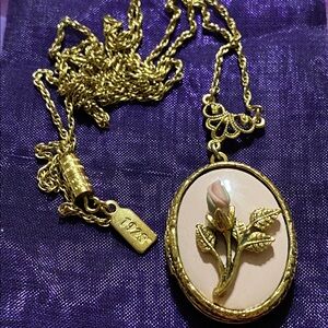 1928 pink rosebud locket necklace. 26” chain